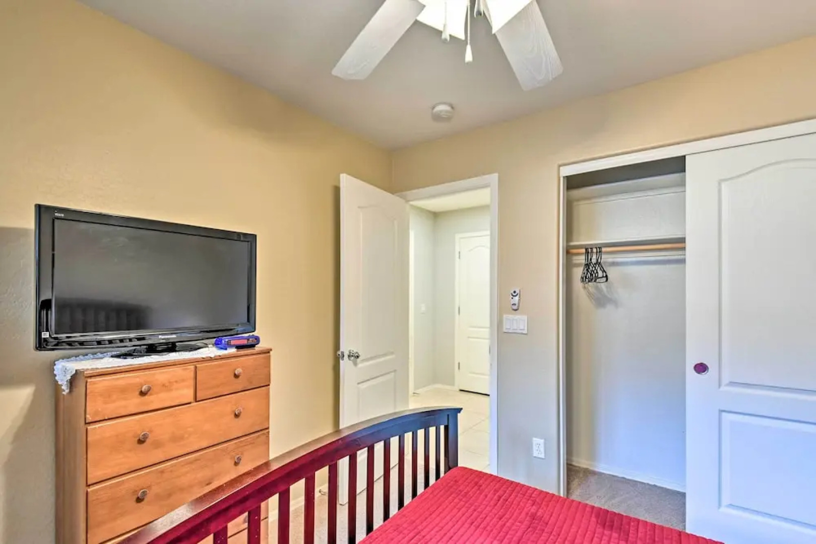 West Phoenix Home: Hike, Dine & Golf Nearby!