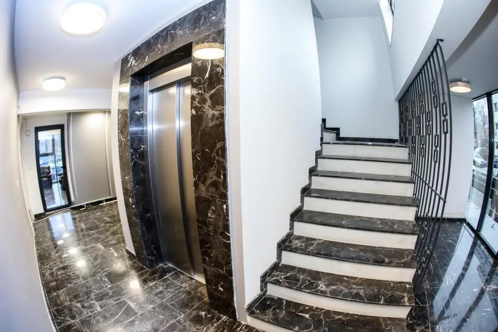 Metropolitan Iassium Luxury Suites