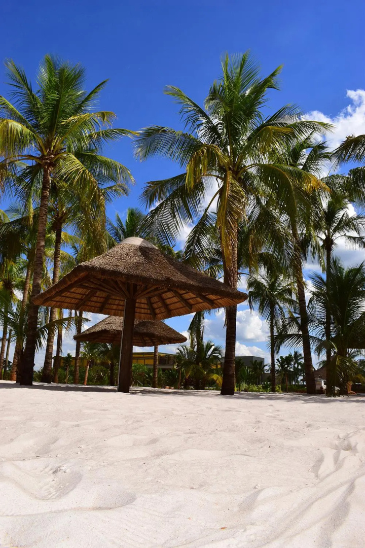 Hot Beach Resort