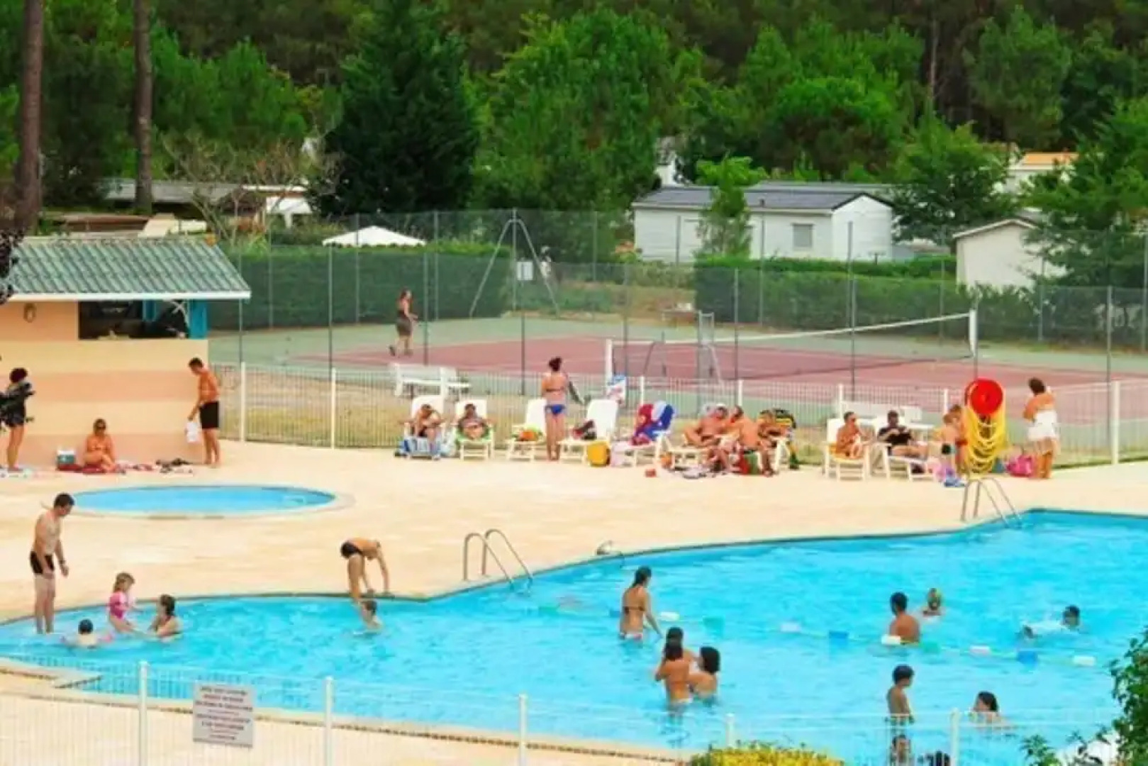 Property with 2 Bedrooms in Saint-Julien-En-Born, with Pool Access And Furnished Garden - 4 Km From the Beach