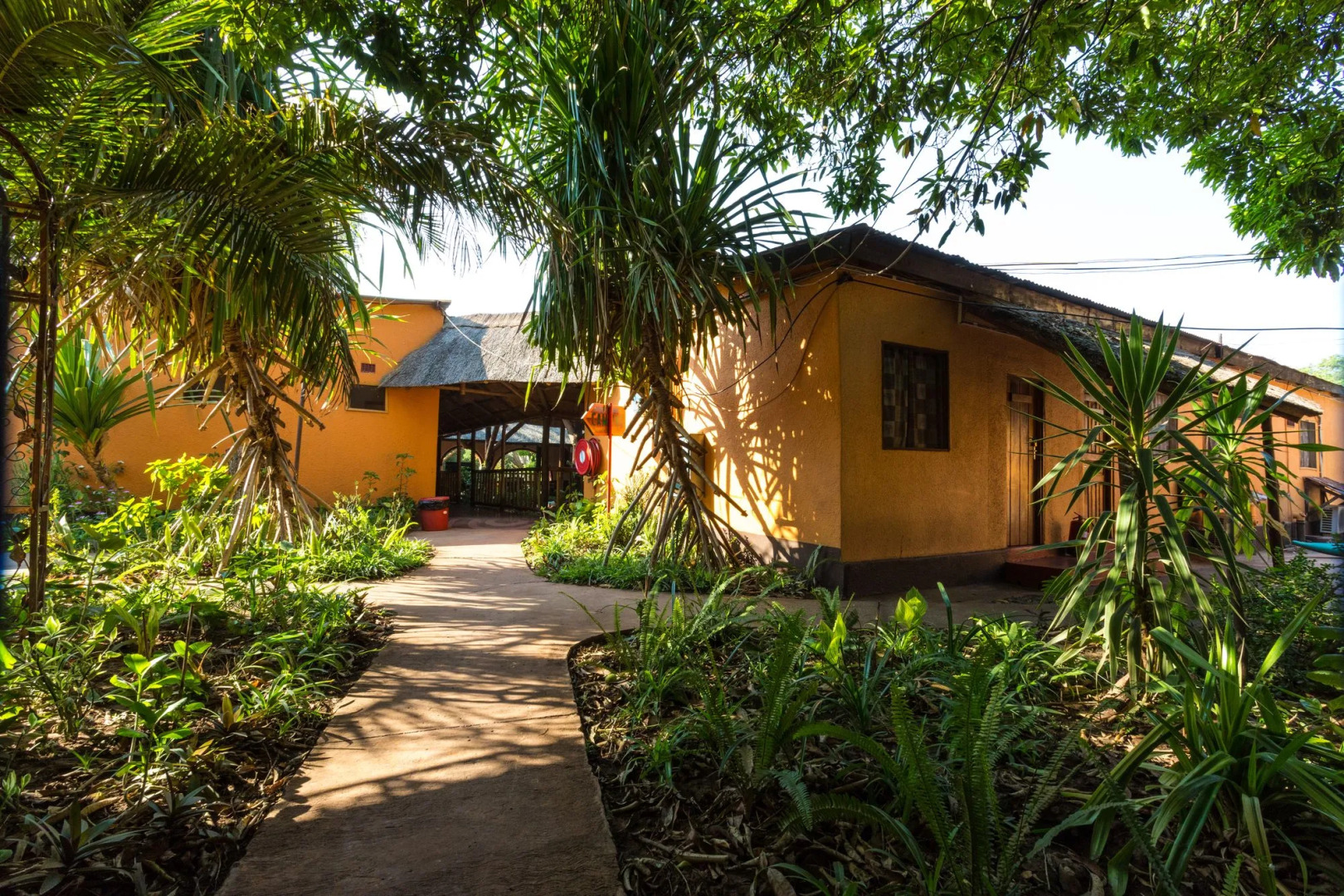 Jollyboys Backpackers