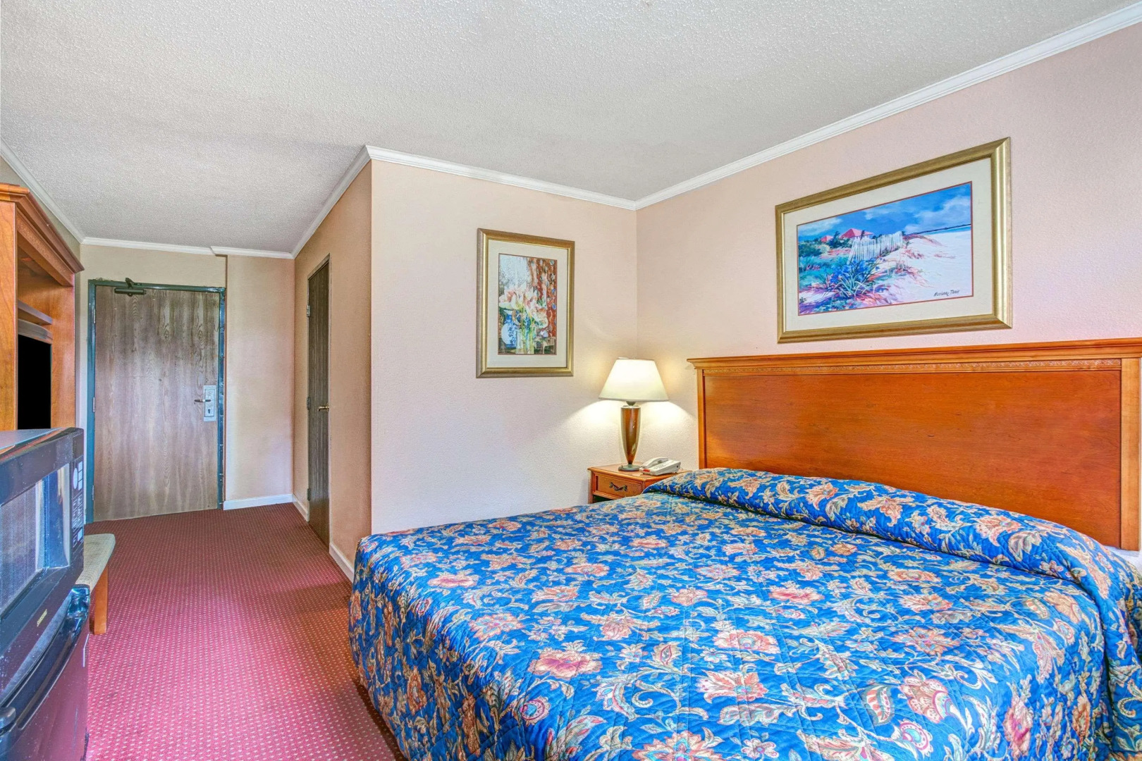 Red Roof Inn Suffolk