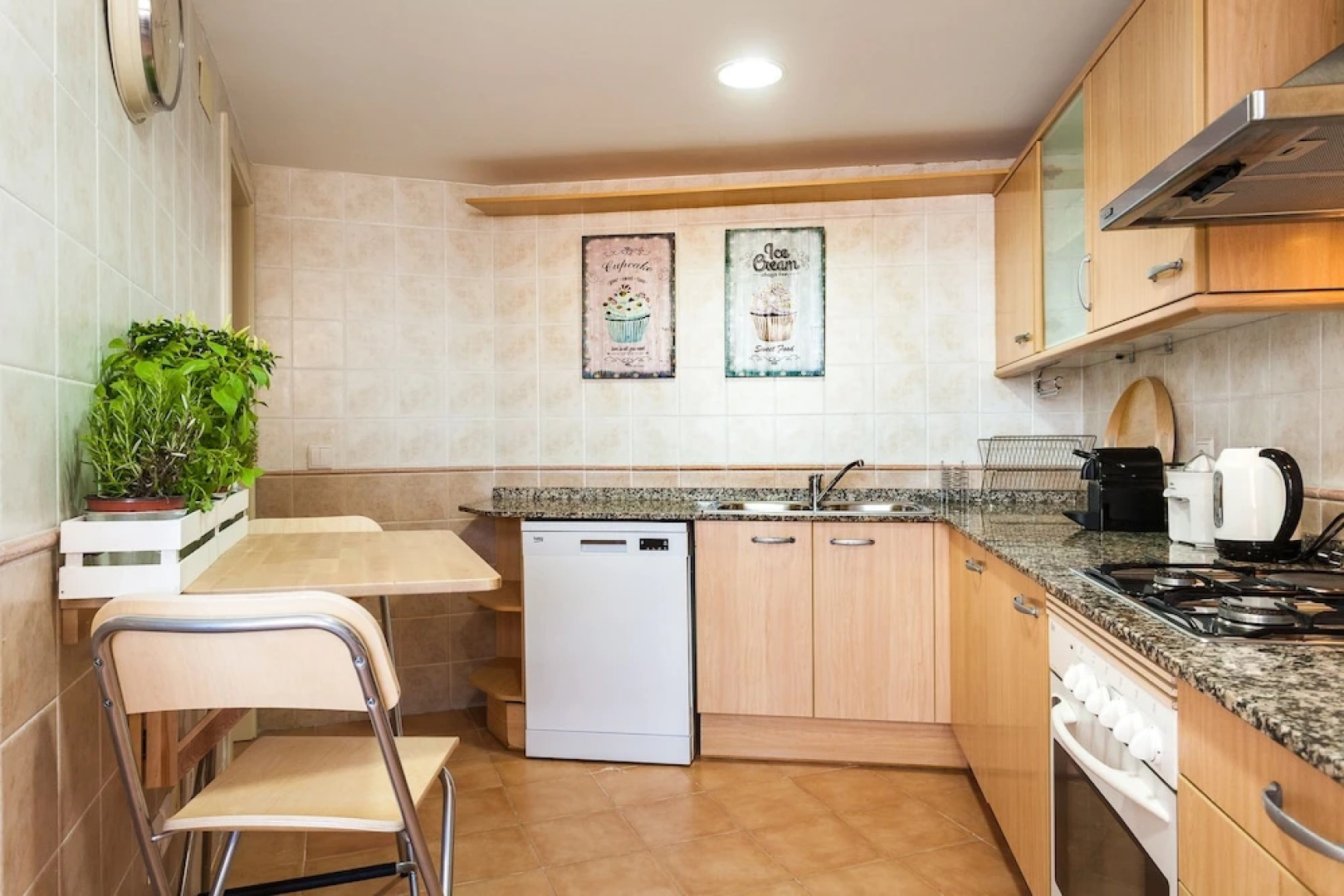 ApartUP Blue Opera View