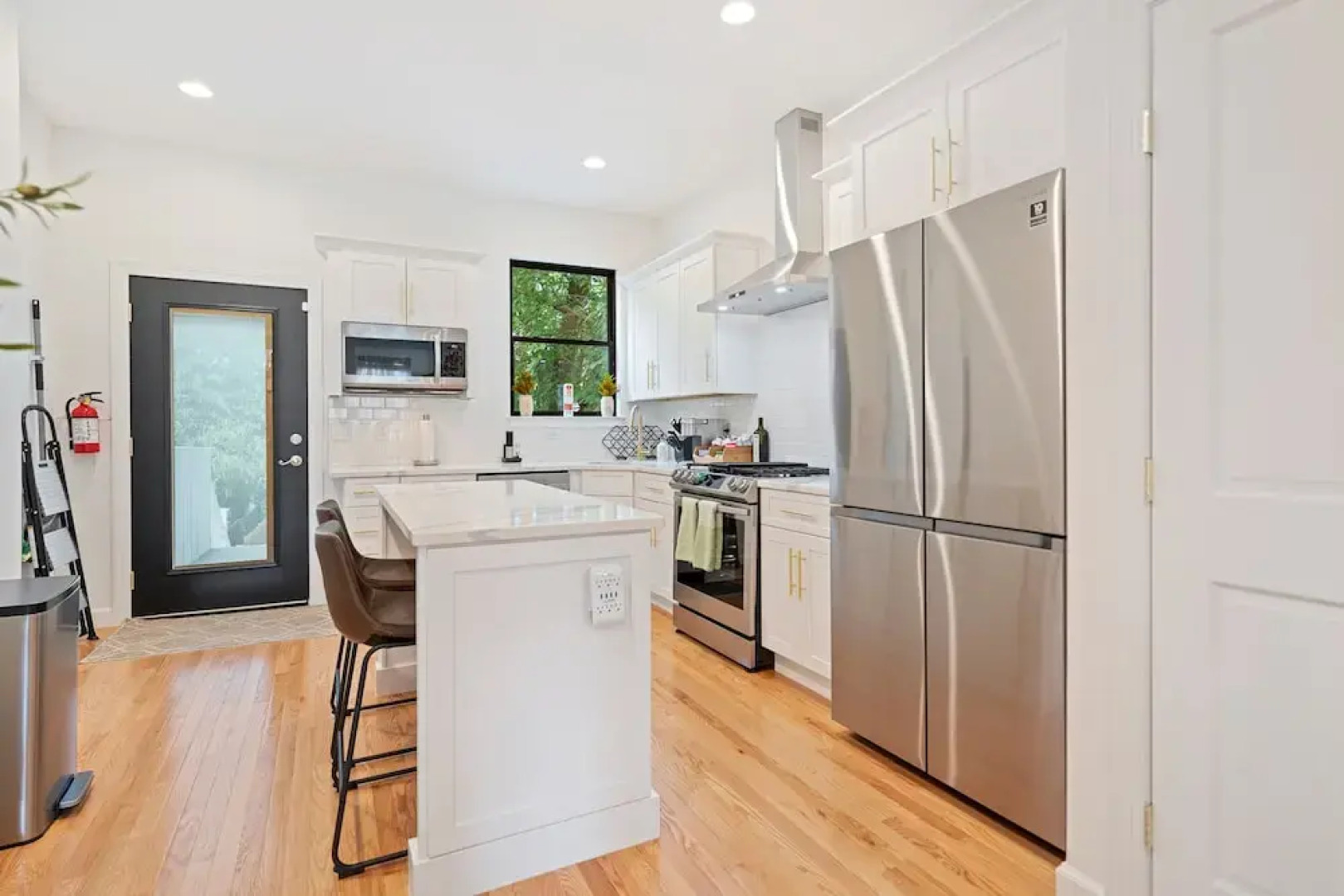 Simon Stays I Urban Oasis