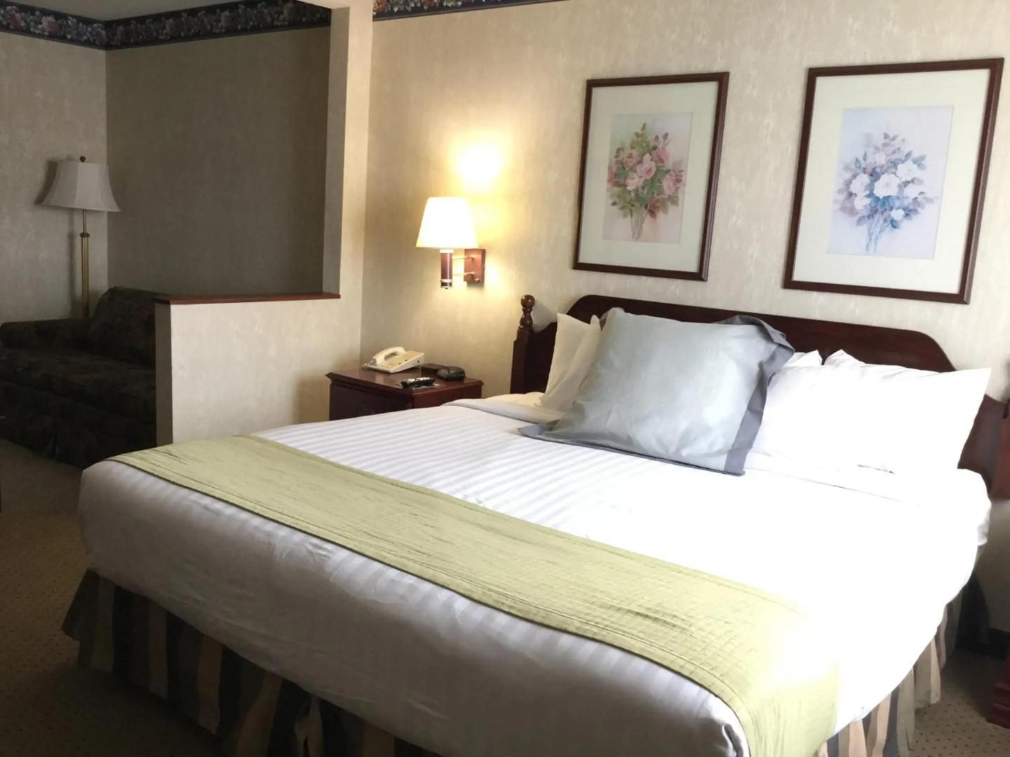 Americas Best Value Inn & Suites St. Louis, St. Charles Inn