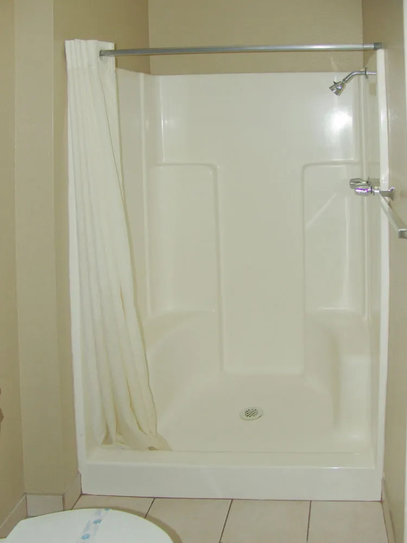 Holland Inn and Suites