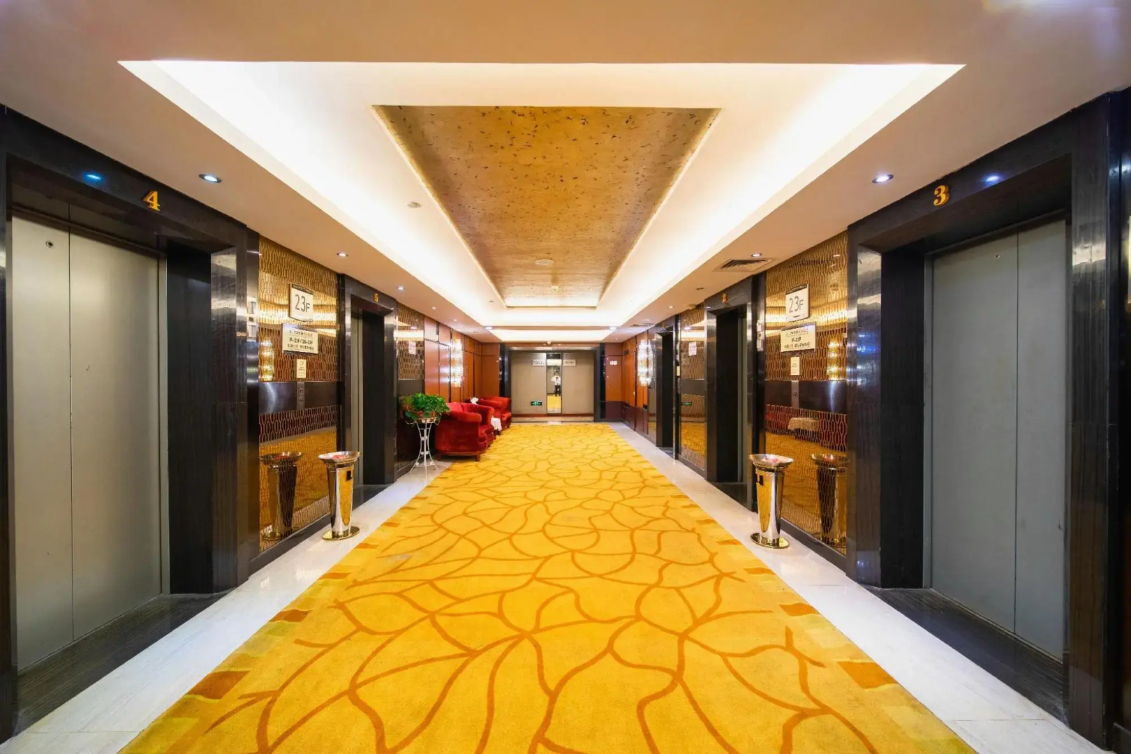 Huatian Hotel