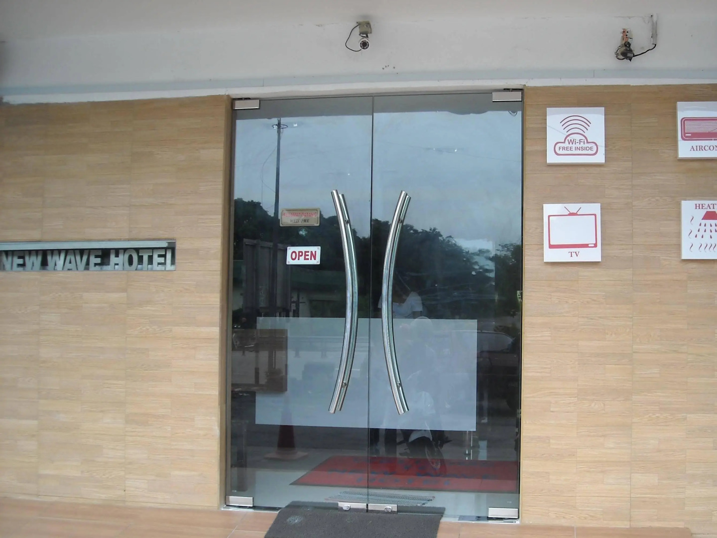 New Wave Hotel Nilai 1