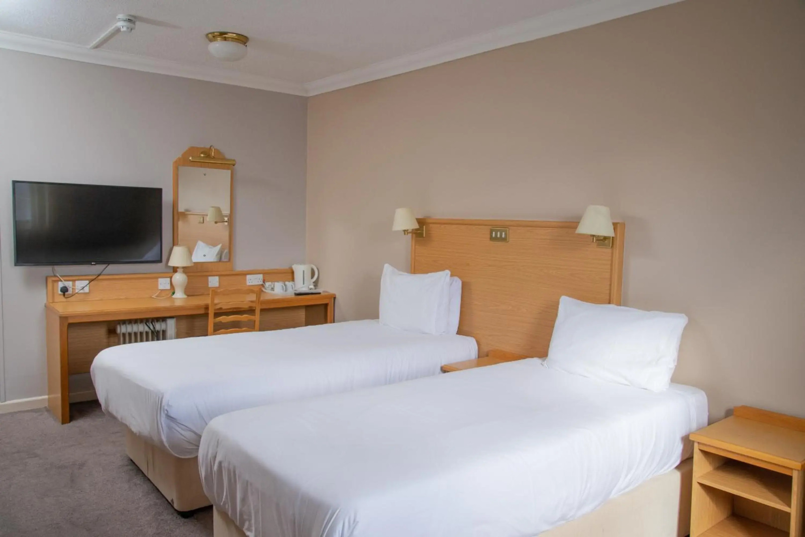 Royal Hotel, Bar & Grill