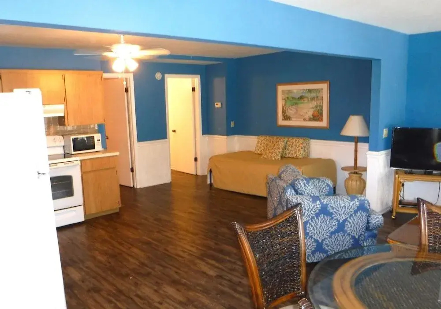 Waterside Inn on the Beach