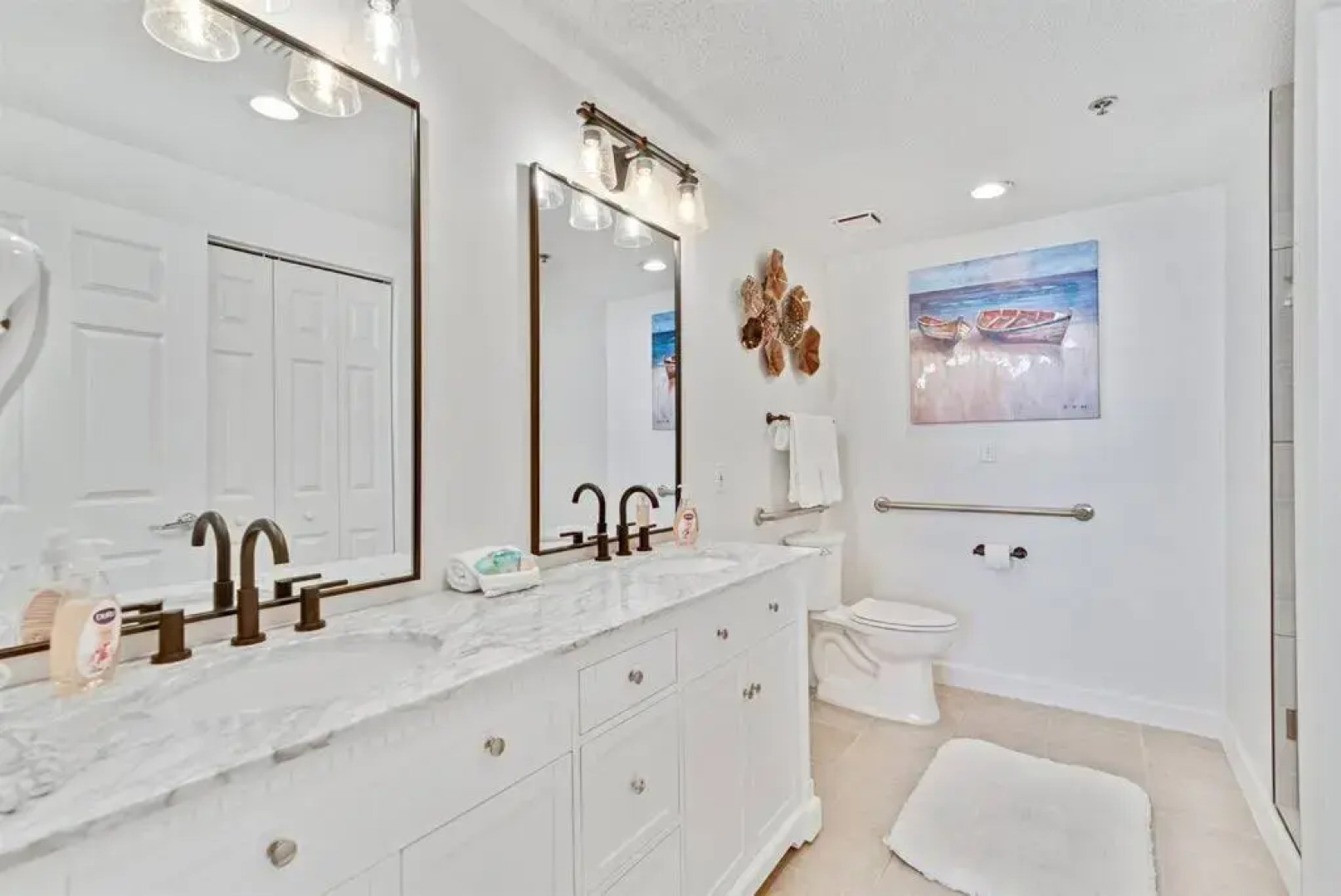 Bristol 610 - Spacious Corner Unit w/ Large Balcony & Gorgeous Beach View!