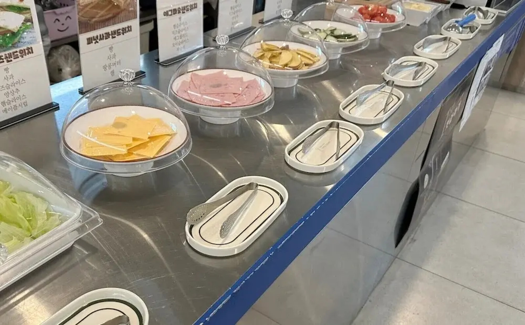 Workers Hotel Ansan by Aank