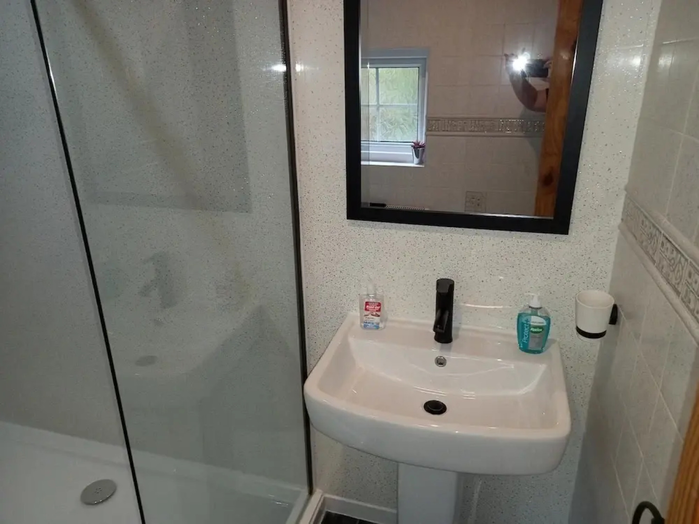 Snowdonia-3bedroom-2 Bathroom-petfriendly-garden