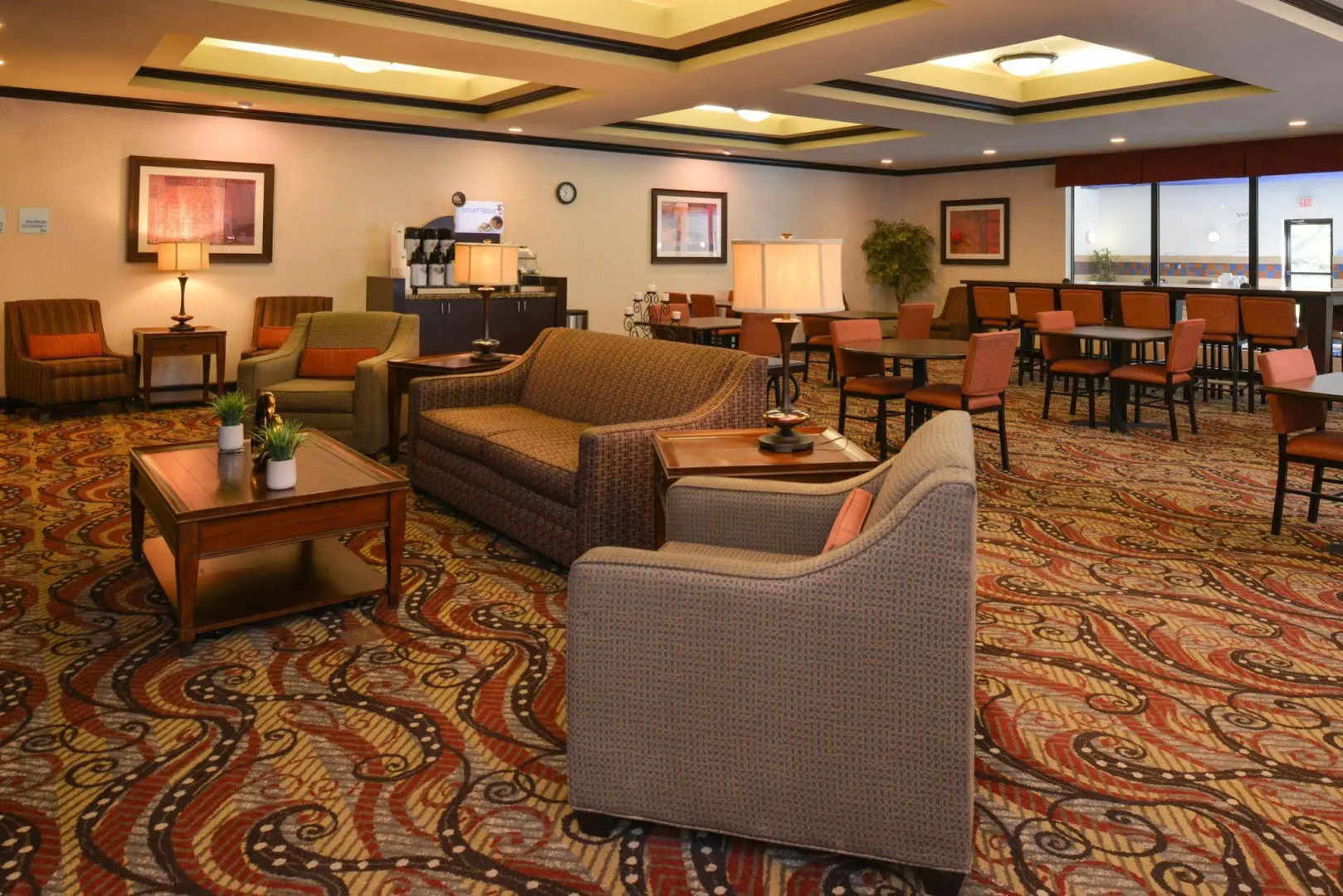 Holiday Inn Express & Suites Wheeling by IHG