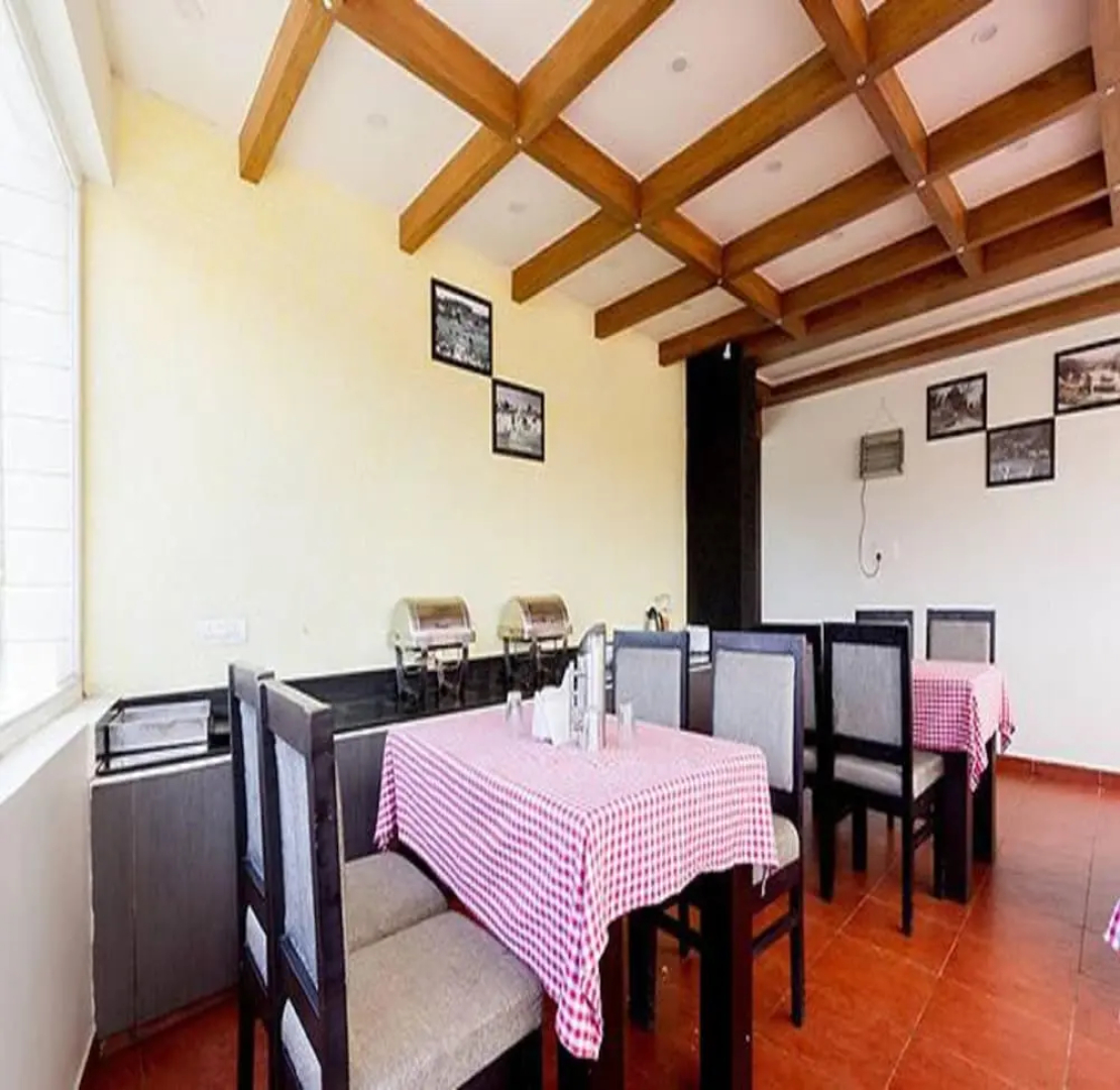 FabHotel Sholas Residency