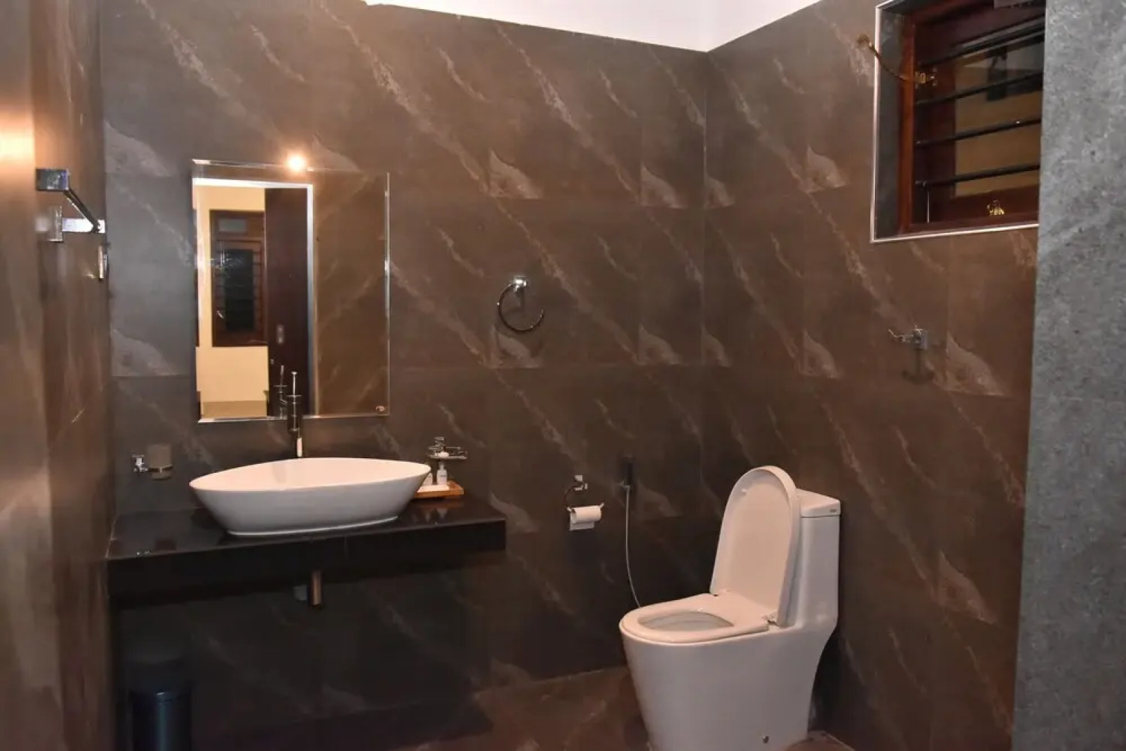 Aurora Four Seasons Villa & Spa