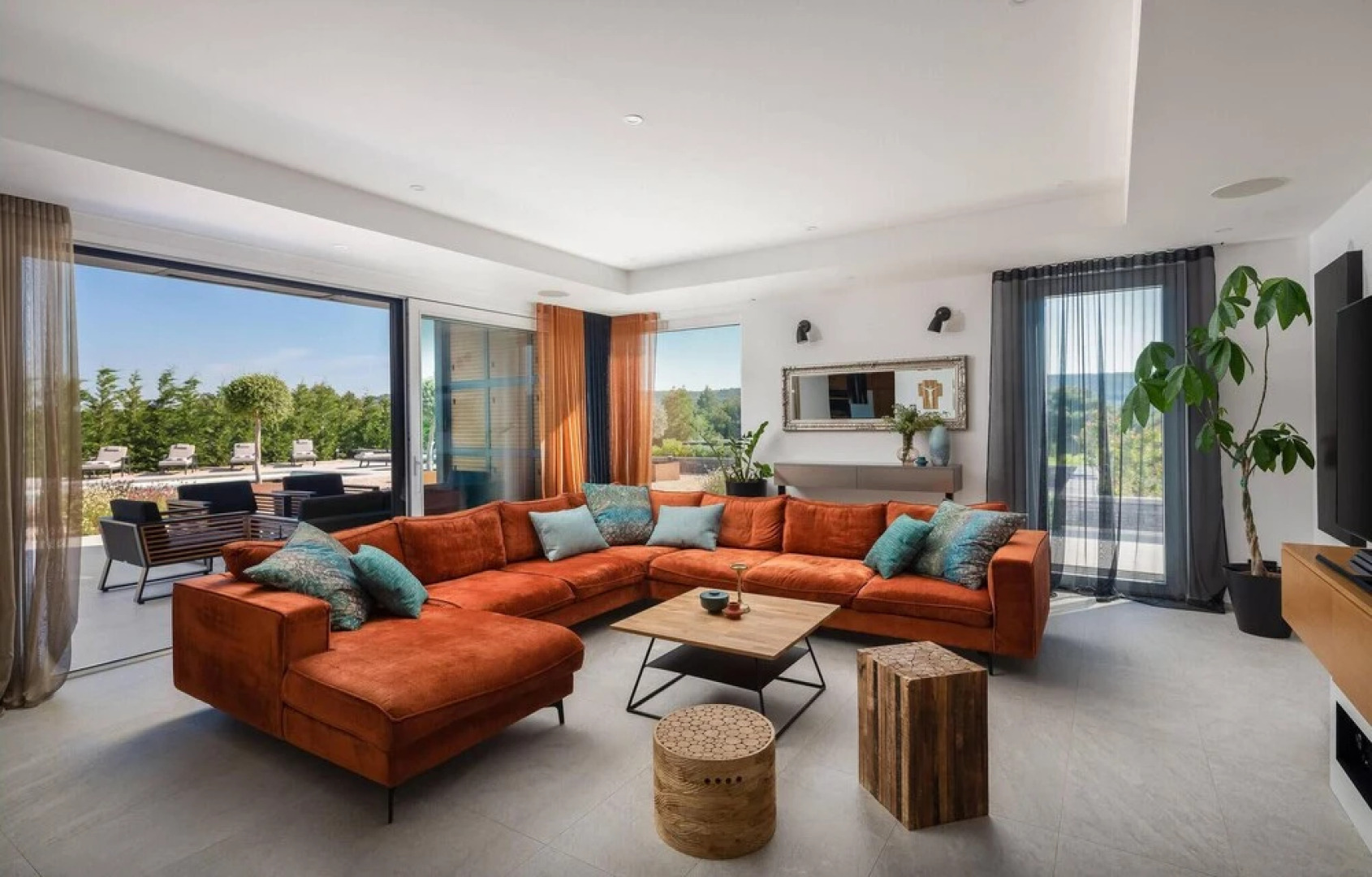 Awesome Home in Dubrava with Hot Tub, WiFi & Heated Swimming Pool