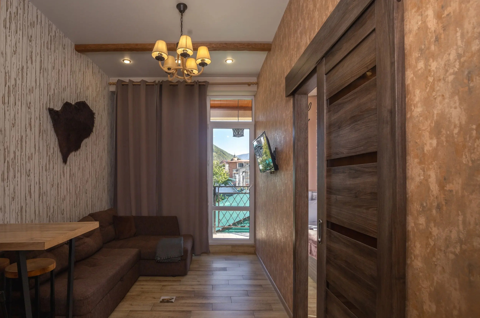 Море апартаментов на Автомобильном 10