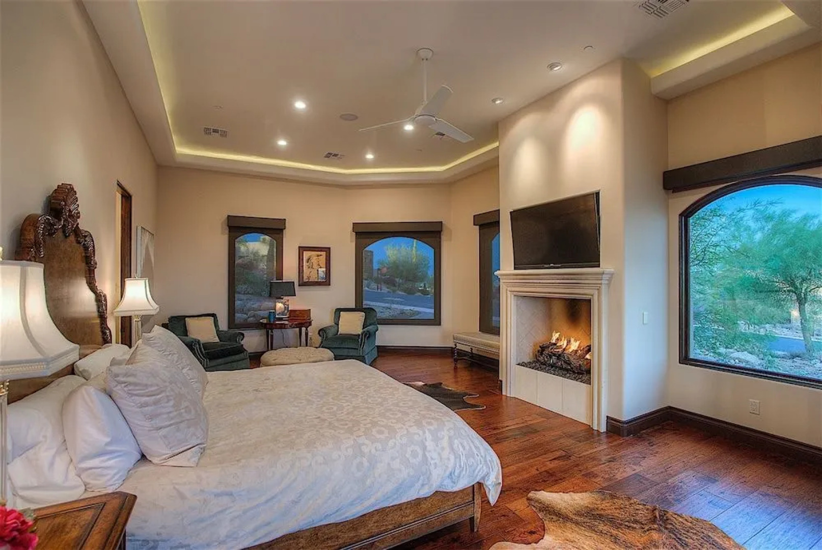 Palisades Estate 5 BR by Casago