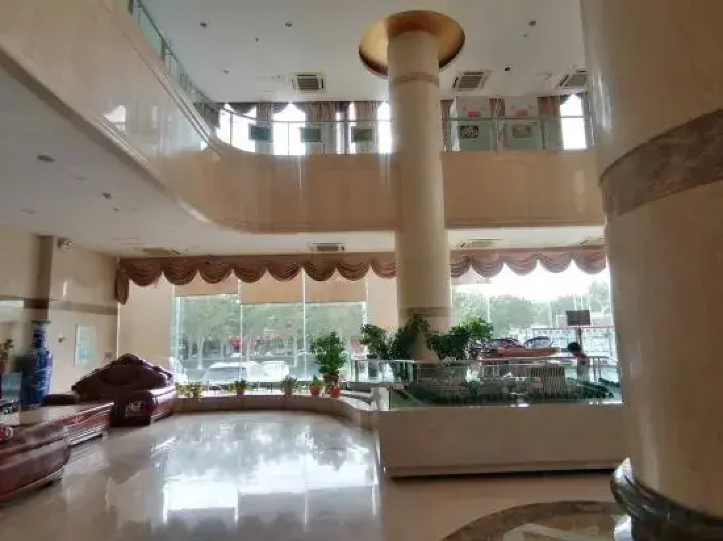 Jiaxin Guohua Hotel