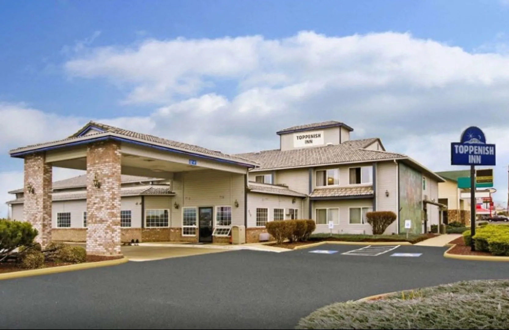 Toppenish Inn and Suites