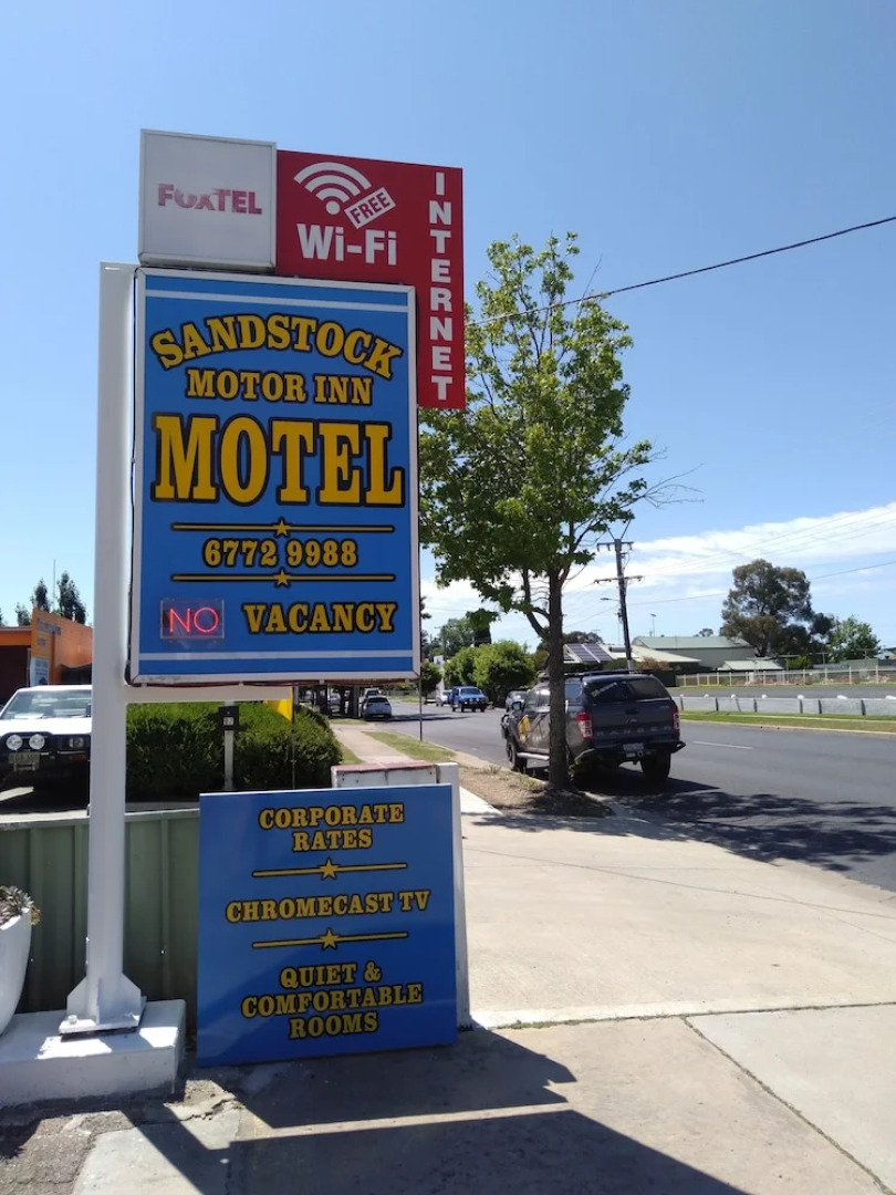 Sandstock Motor Inn