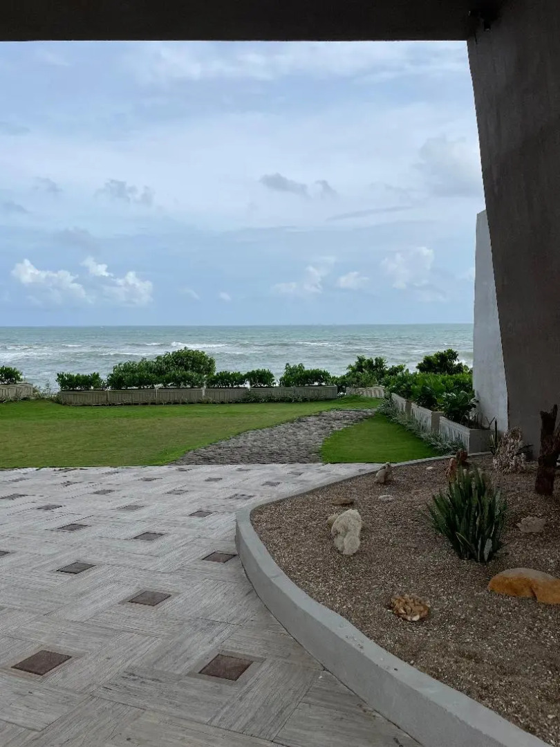 Oceanfronts Apartments