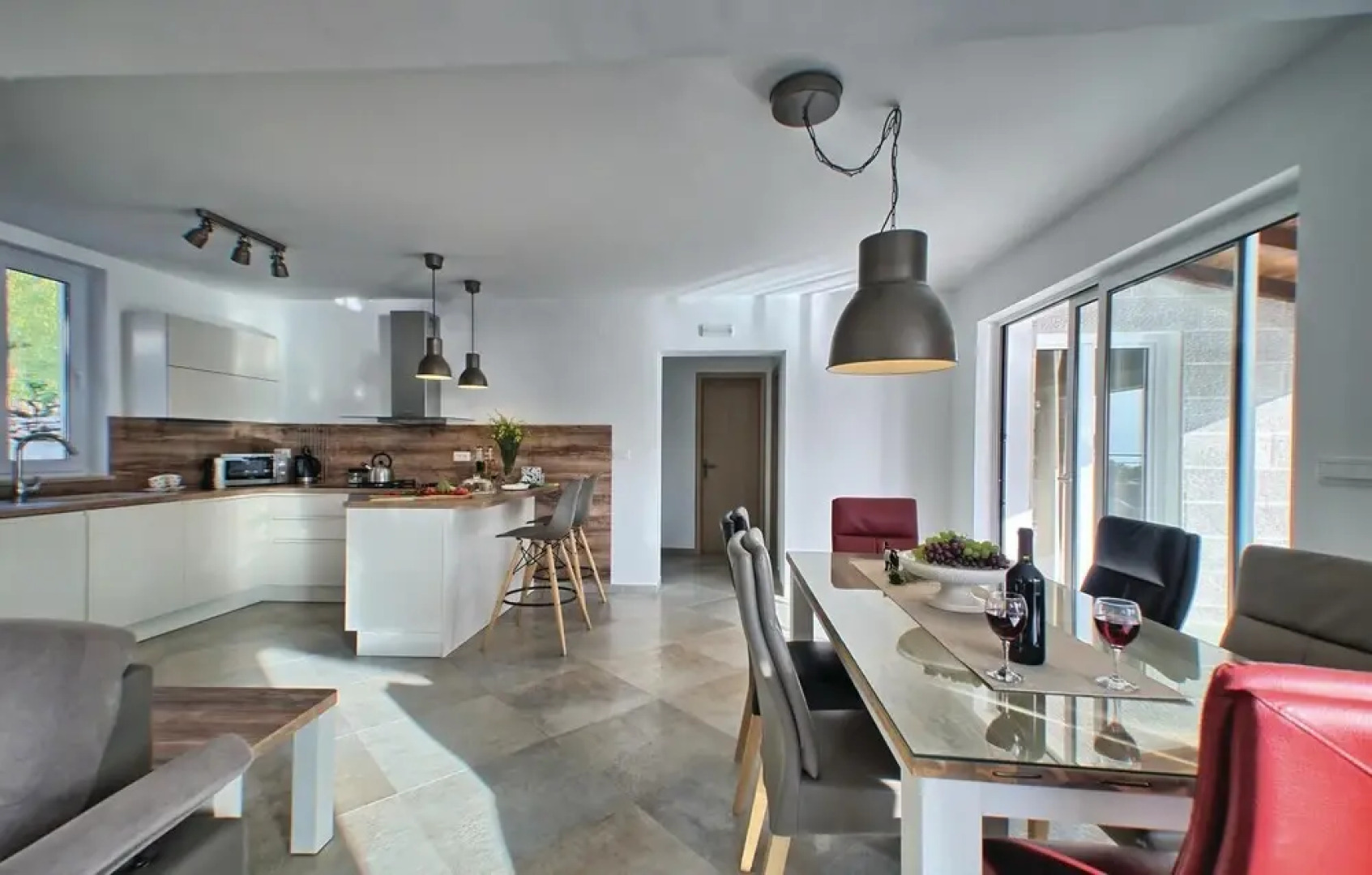 Beautiful Home in Dingac With Wifi and 3 Bedrooms