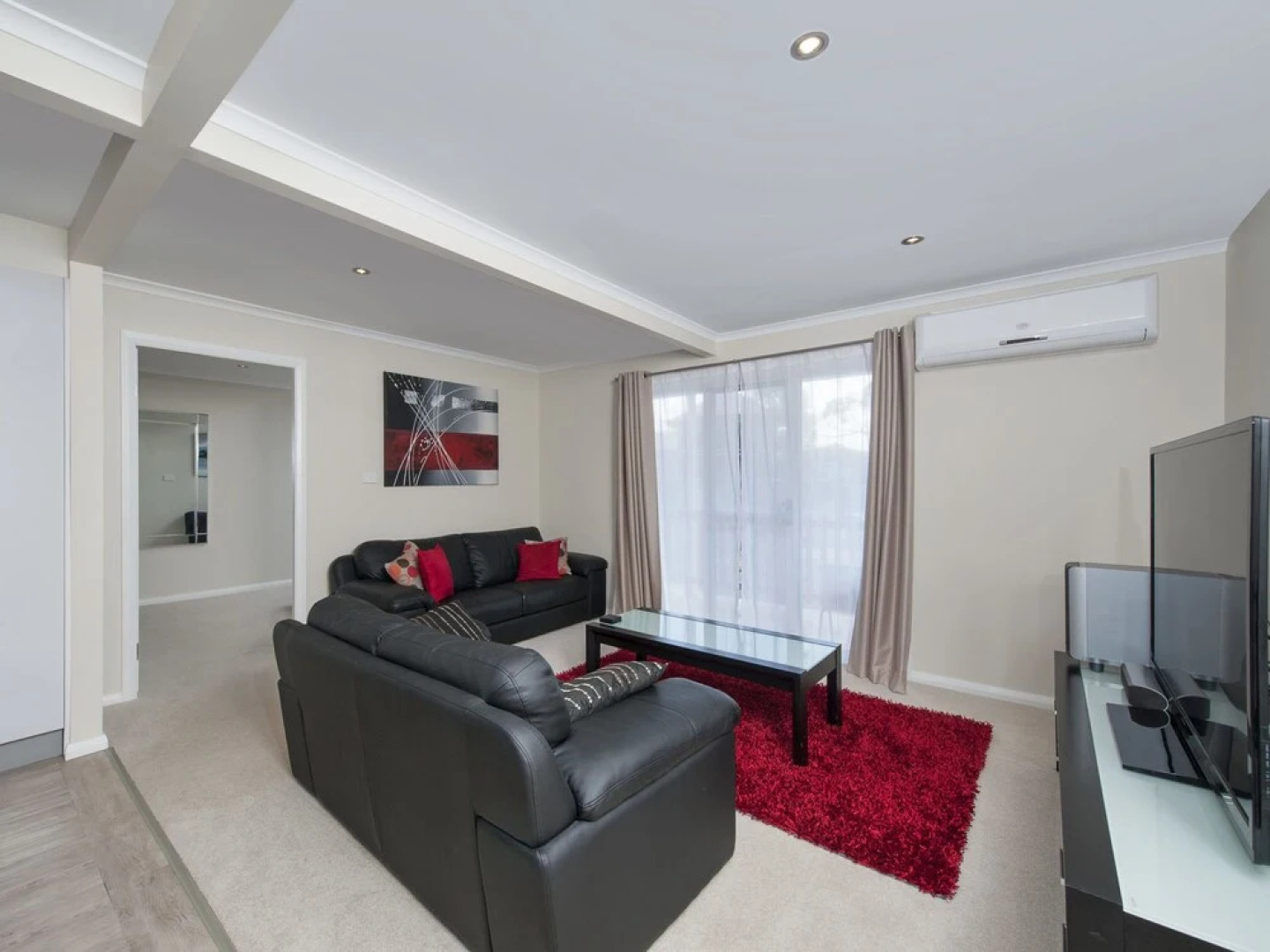 Beach and Bay, 121 Shoal Bay Road