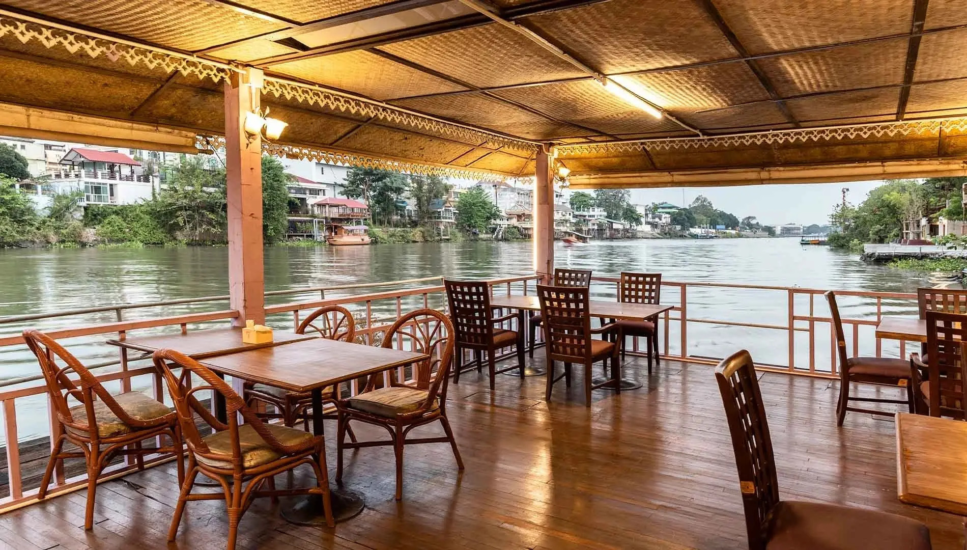 Ayothaya Riverside Hotel Ayutthaya