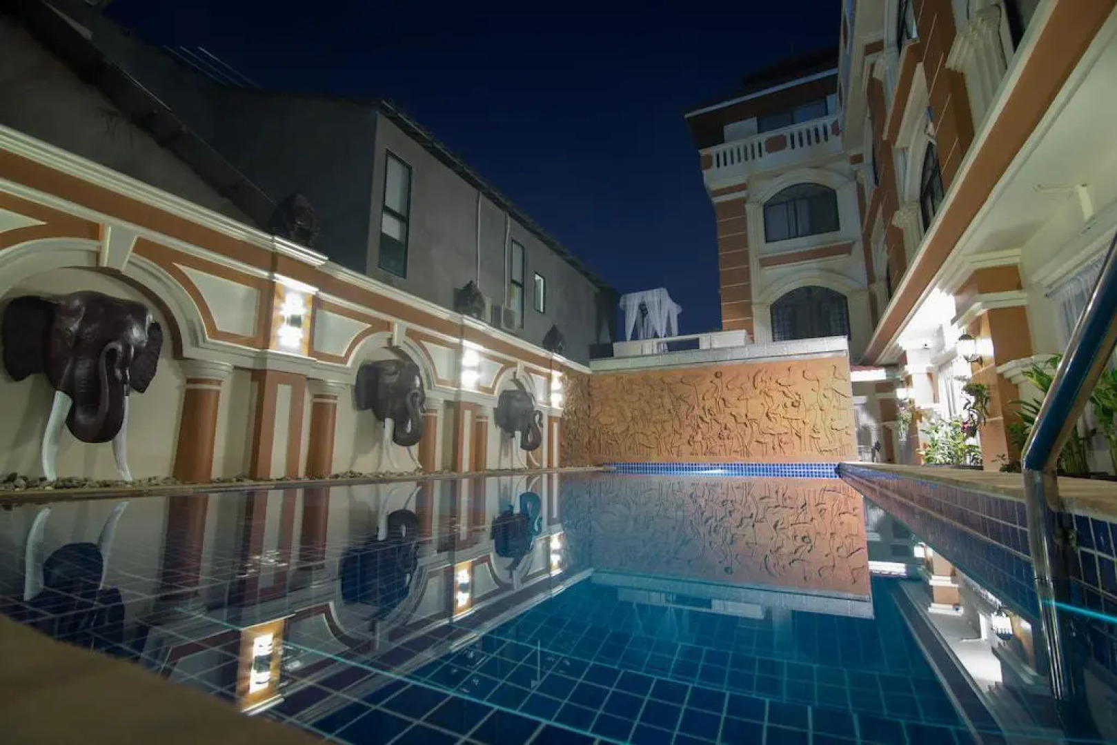 Reaksmey Chanreas Hotel