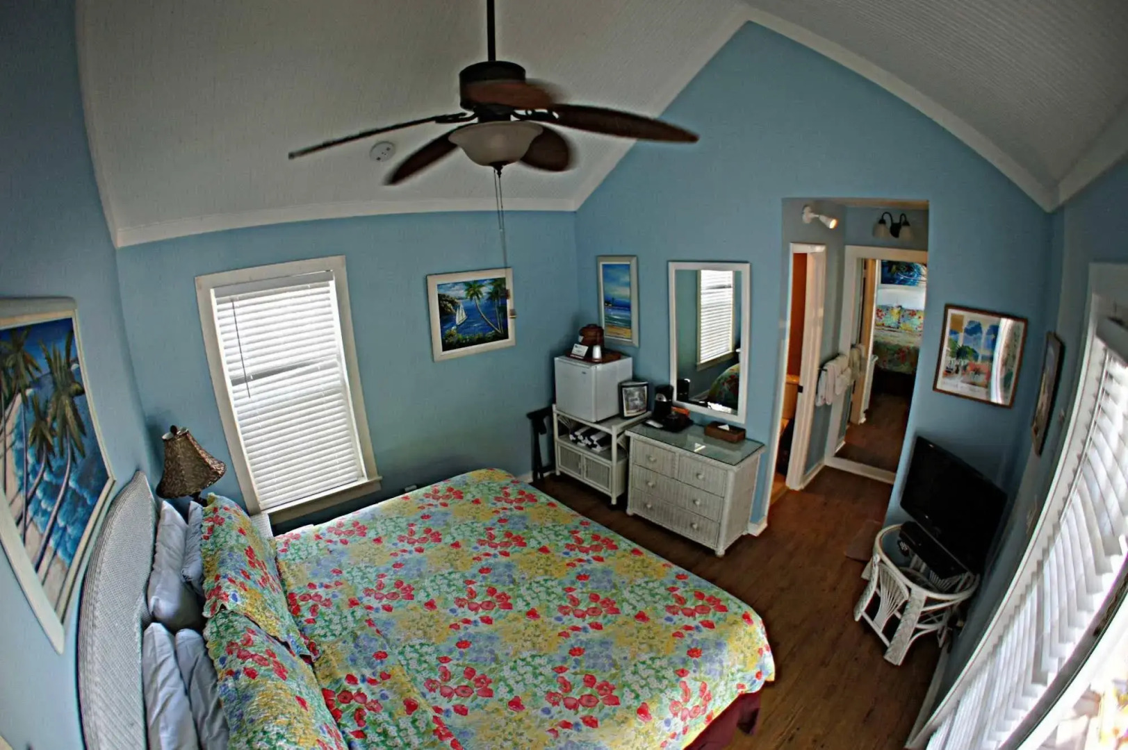 Seascape Tropical Inn - Adult Exclusive