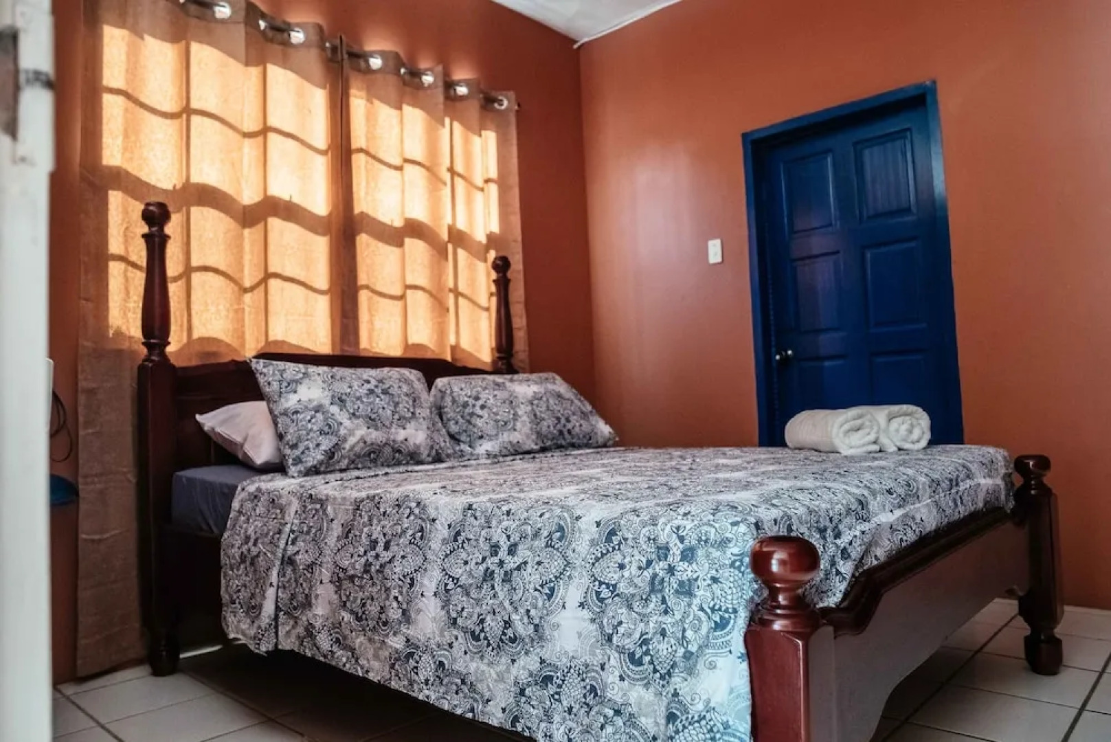 Paradise Home Apartments