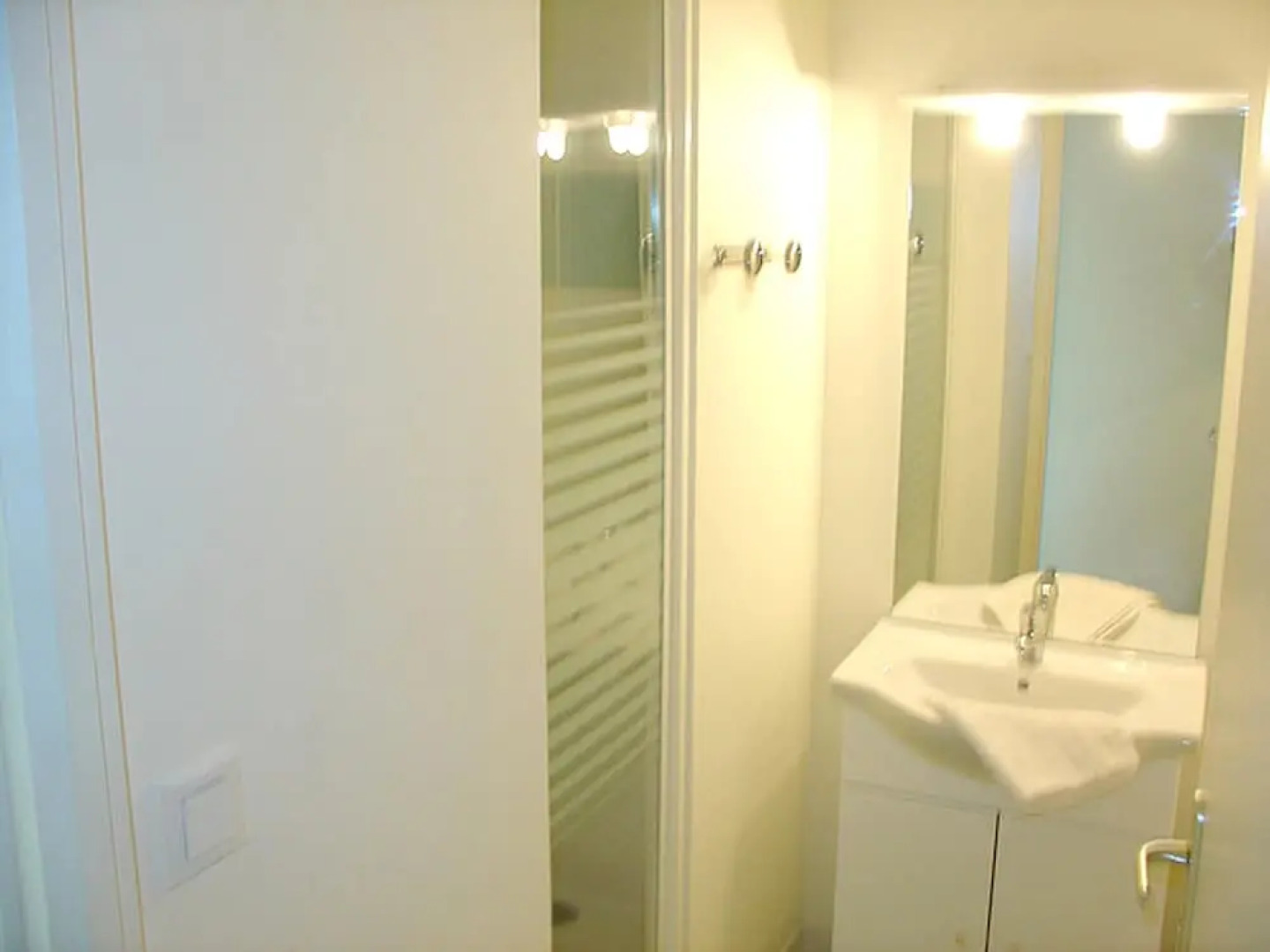 House With 5 Bedrooms in Saint-vincent-la-châtre, With Pool Access, Fu