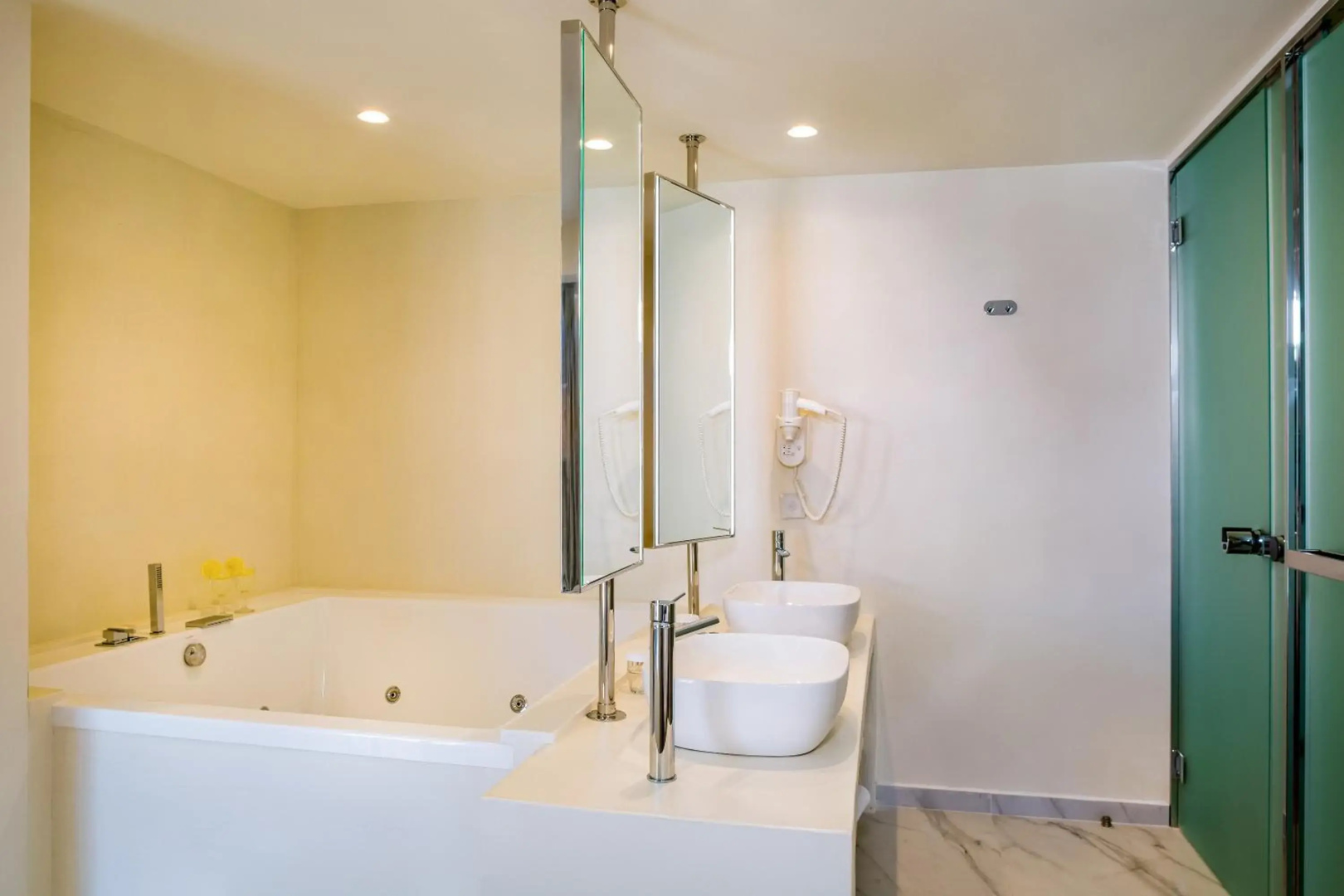 Samian Mare Hotel Suites & Spa