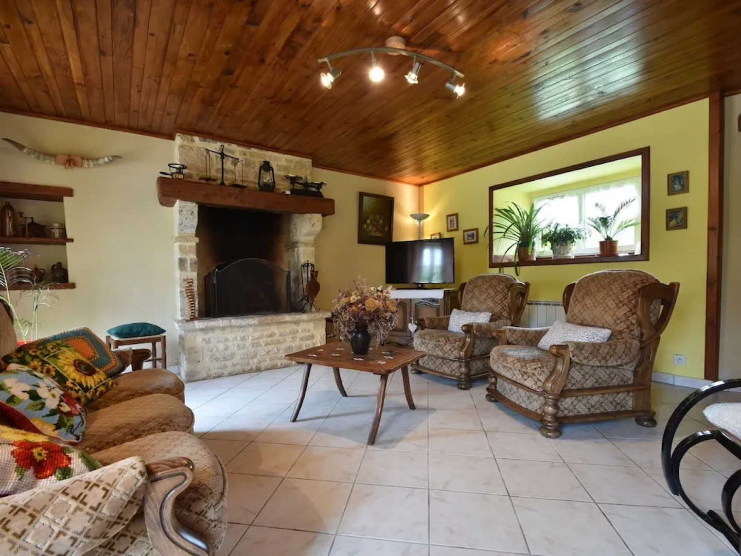 Cozy Holiday Home in Gourbesville France with Fireplace