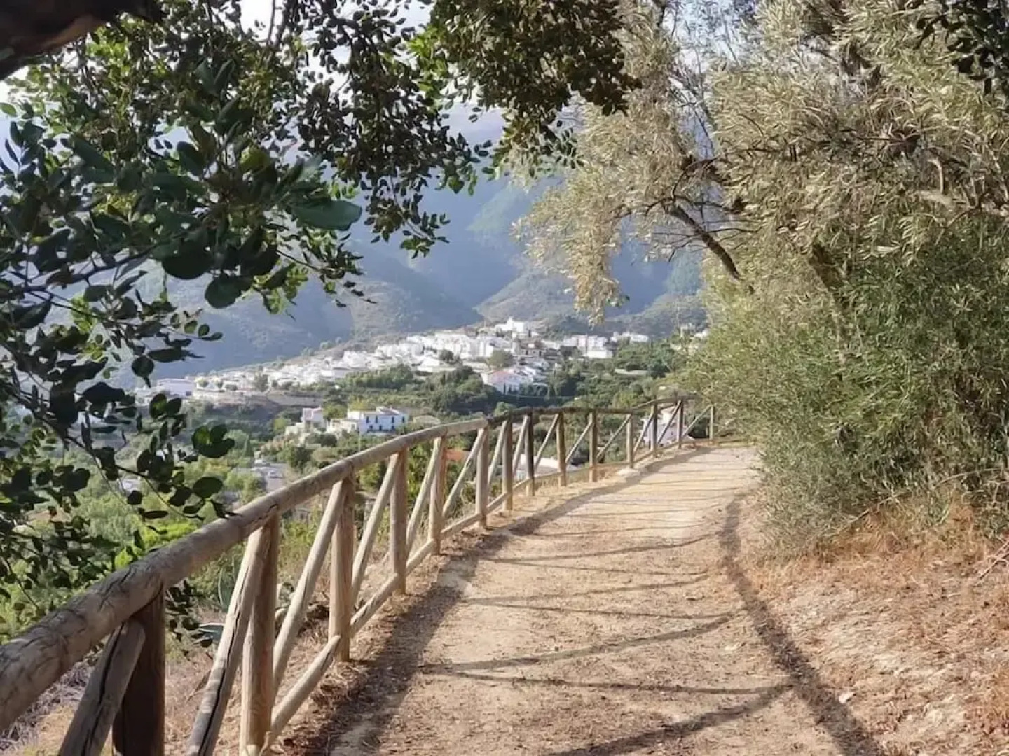 Casa Rural Cómpeta Piscina Barbacoa y Vista
