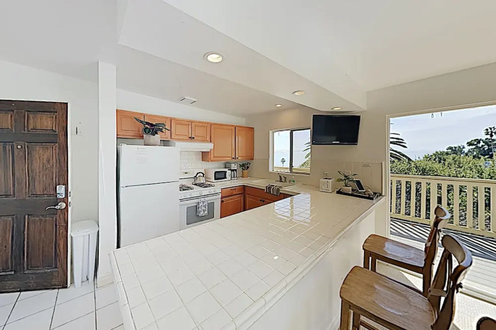 3BR 2BA Summerland Beach Retreat Ocean Views by RedAwning
