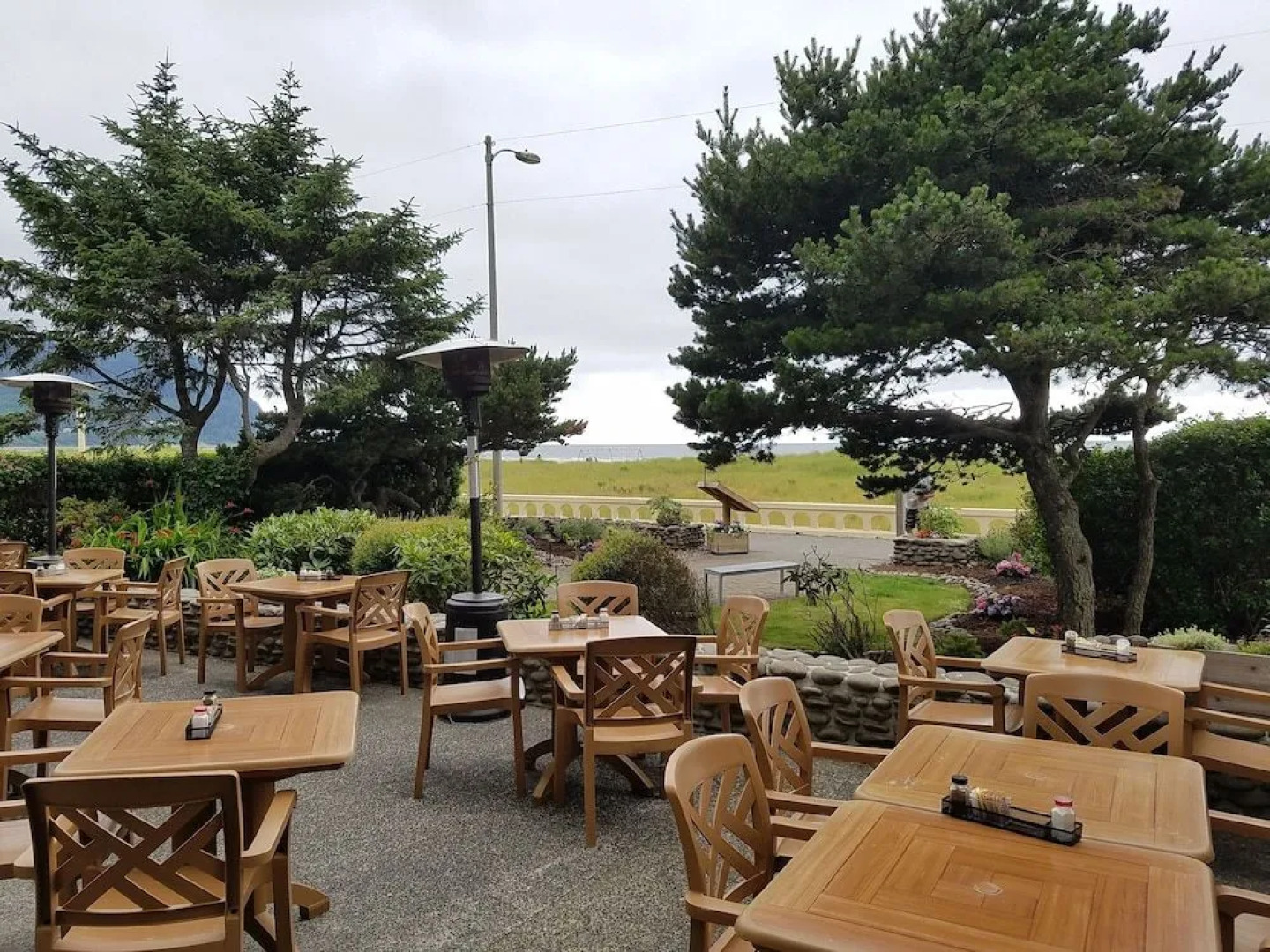 Seaside Oceanfront Inn