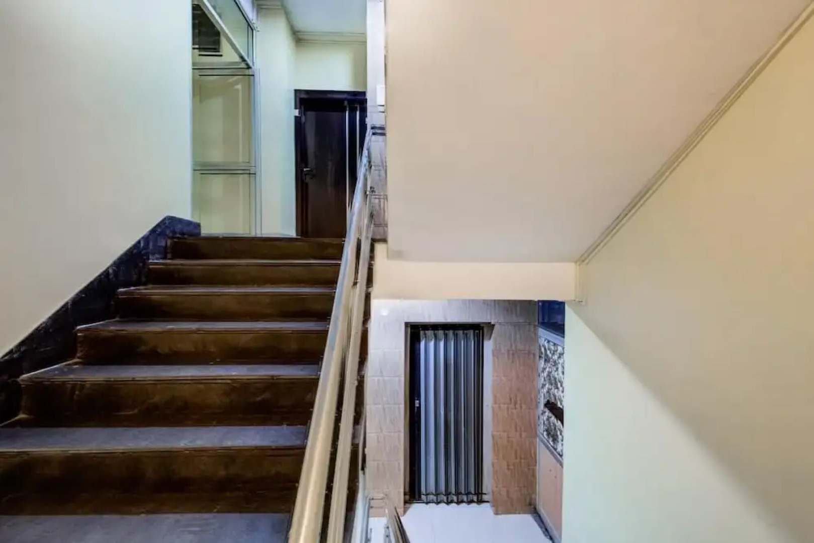 OYO Flagship 14008 Hotel The Avenue