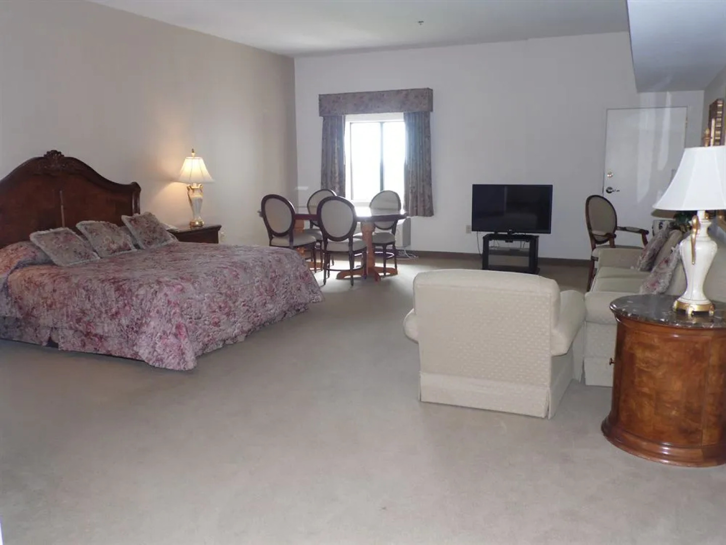 Regalia Hotel & Conference Center