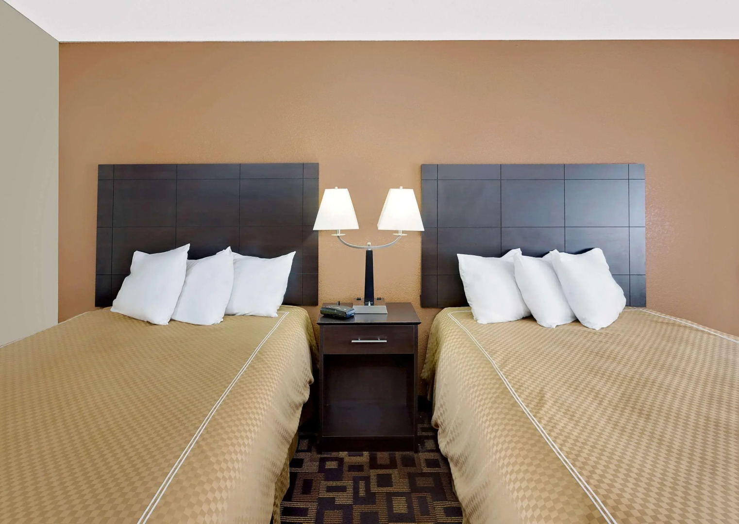 Super 8 by Wyndham Decorah