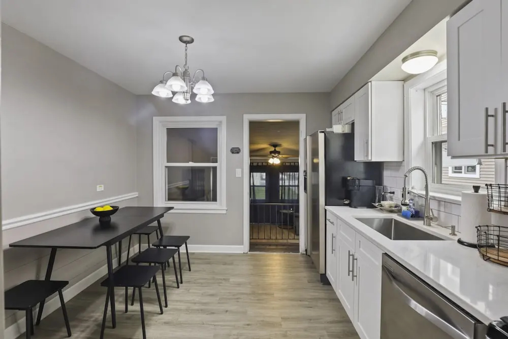 Charming Retreat In The Heart Of Des Plaines 3 Bedroom Residence by RedAwning