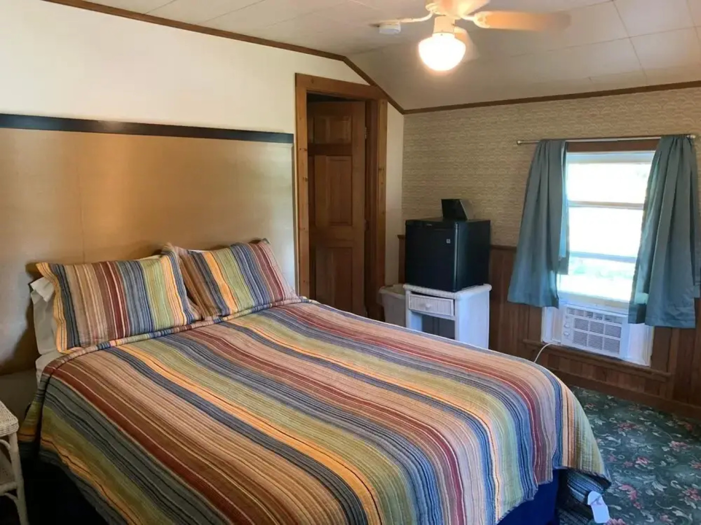 M22 Inn Empire