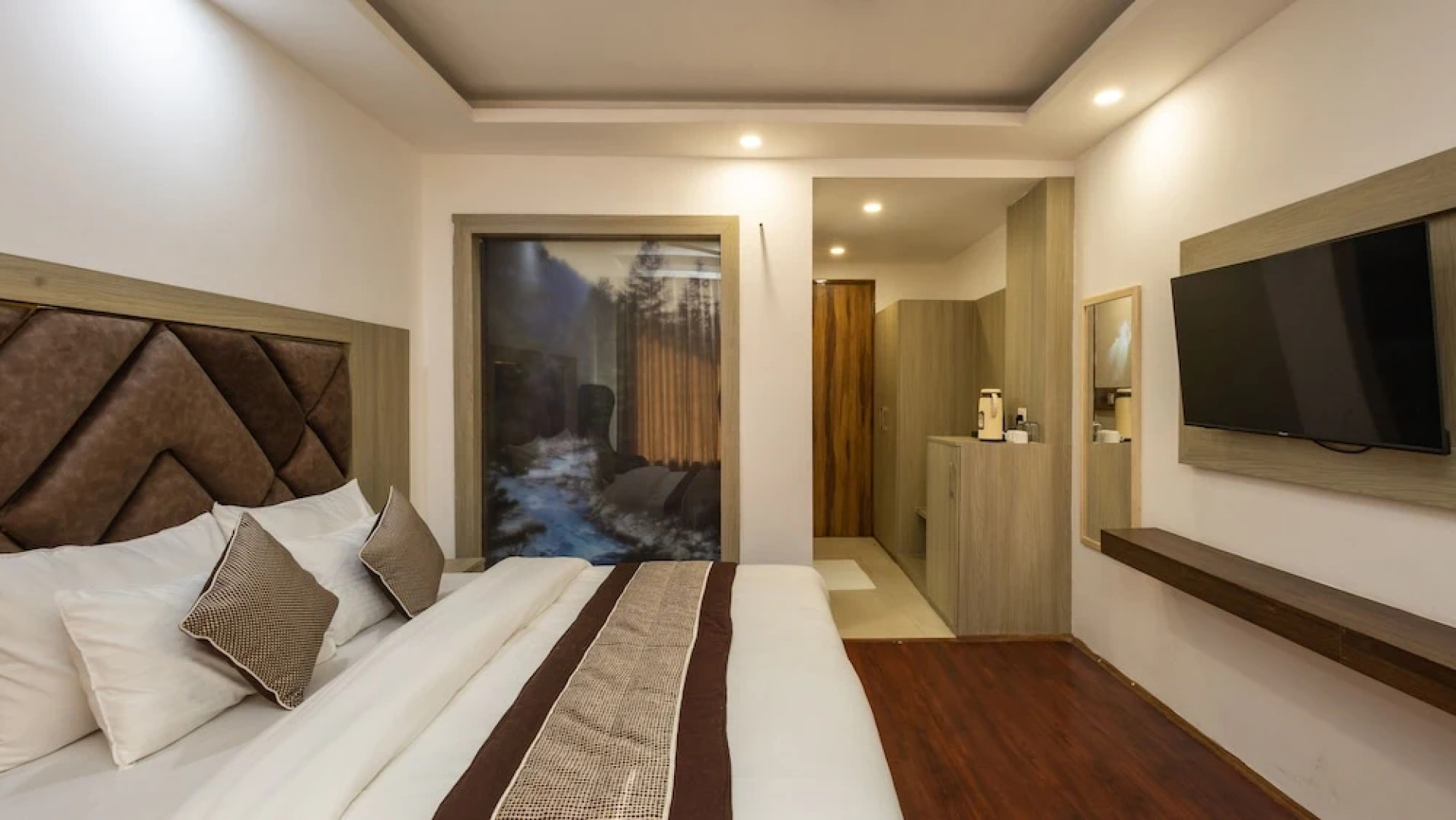 Snow White Regency Manali