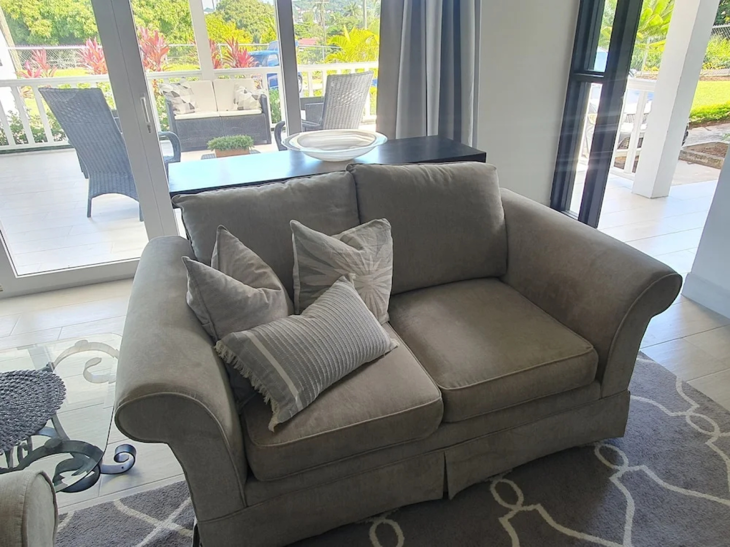The Lane @ Rodney Bay is a newly renovated 3 bedroom house in the heart of Rodney Bay. 3 Home by RedAwning