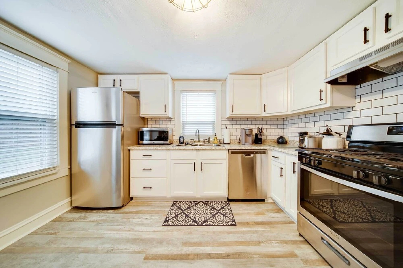 Meadville Apartment w/ Deck < 2 Mi to Allegheny!