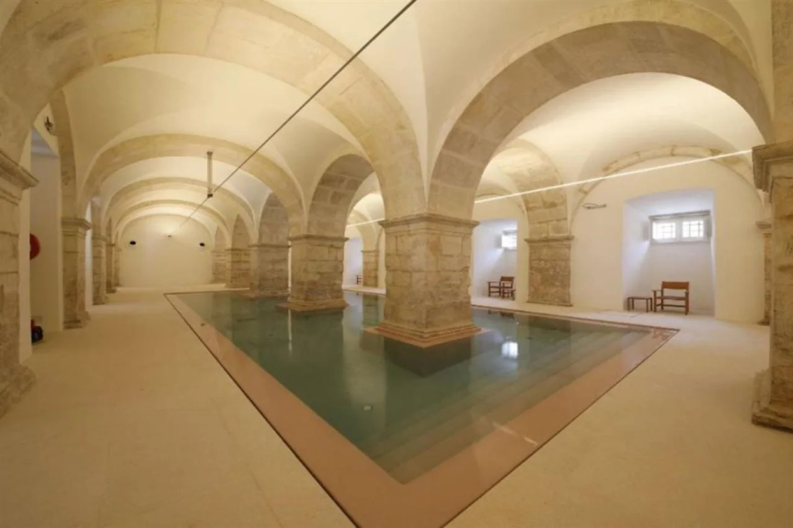 Отель Montebelo Mosteiro de Alcobaca Historic Hotel