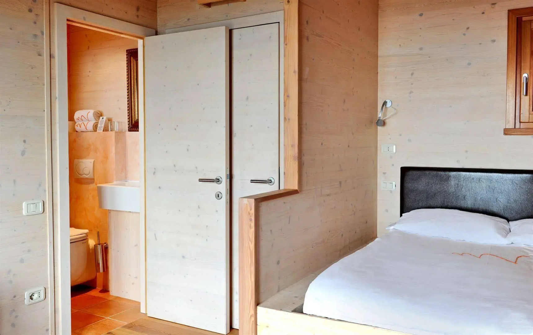 Valdonica Winery & Vineyard Residence