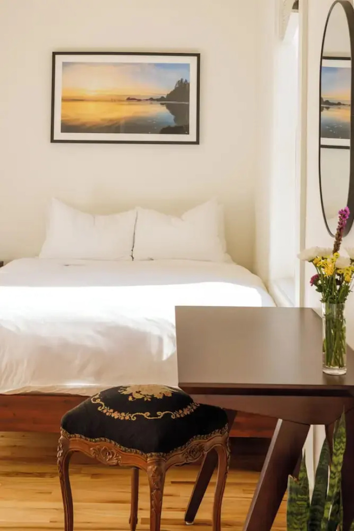 The Historic Schoolhouse Inn